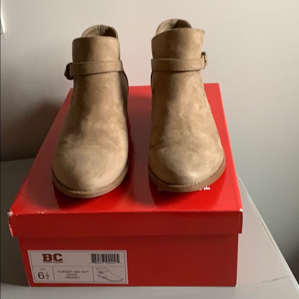 BC Footwear tan ankle boots